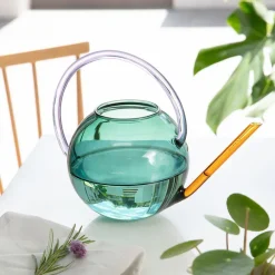 Arrosoir en verre