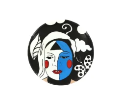 Badge La tête dans le décor- Exposition Karina Bisch