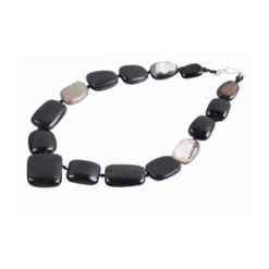 Collier Galets en corne noire et marbrée