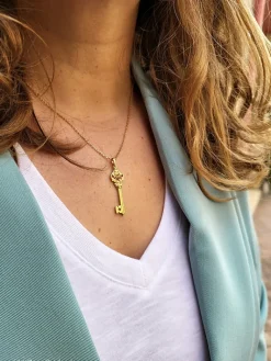 Clearance Collier plaqué or Clef de la Chapelle royale Colliers Et Pendentifs