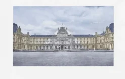 Estampe Le Louvre revu par JR, 20 juin 2016 © Pyramide, architecte I.M. Pei, musée du Louvre, Paris, France
