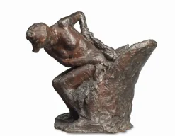 Best Femme assise dans un fauteuil s'essuyant le côté gauche (panneaux aluminium) Panneaux Aluminium|Panneaux Acryliques