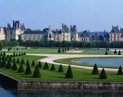 Fontainebleau, façades donnant sur le grand parterre (toiles sur châssis)