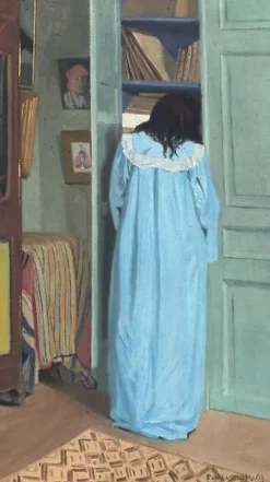 Intérieur, femme en bleu fouillant dans une armoire (toiles encadrées) Toiles Encadrées|Toiles Sans Cadre