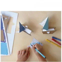 Kit de 6 voiliers en carton à colorier et à construire