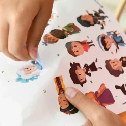 Best Poster pédagogique Femmes Célèbres + 46 stickers - Poppik Loisirs Créatifs