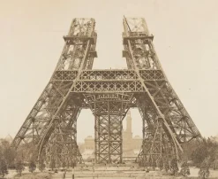 Tour Eiffel : montage des piliers au-dessus du pilier du 1er étage (affiches d'art)